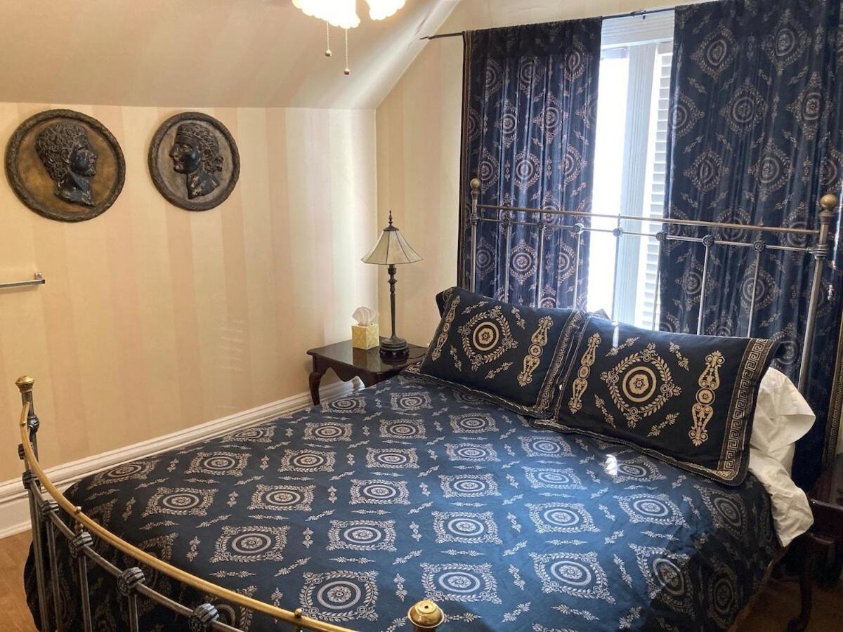 The Villa Toscana Chicago Bilik gambar