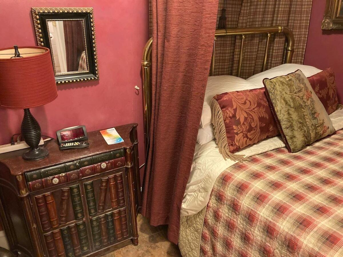 The Villa Toscana Chicago Bilik gambar