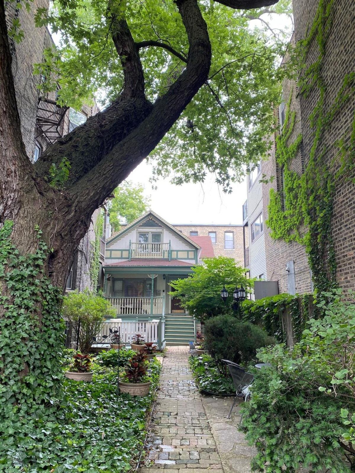 The Villa Toscana Chicago Bilik gambar